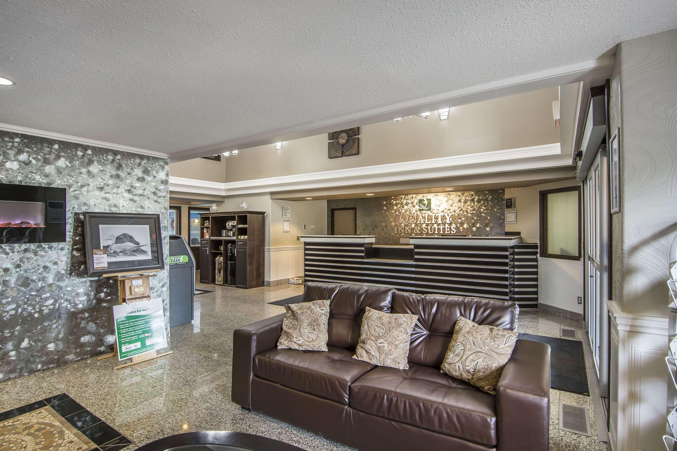 Quality Inn & Suites Йорктон Экстерьер фото