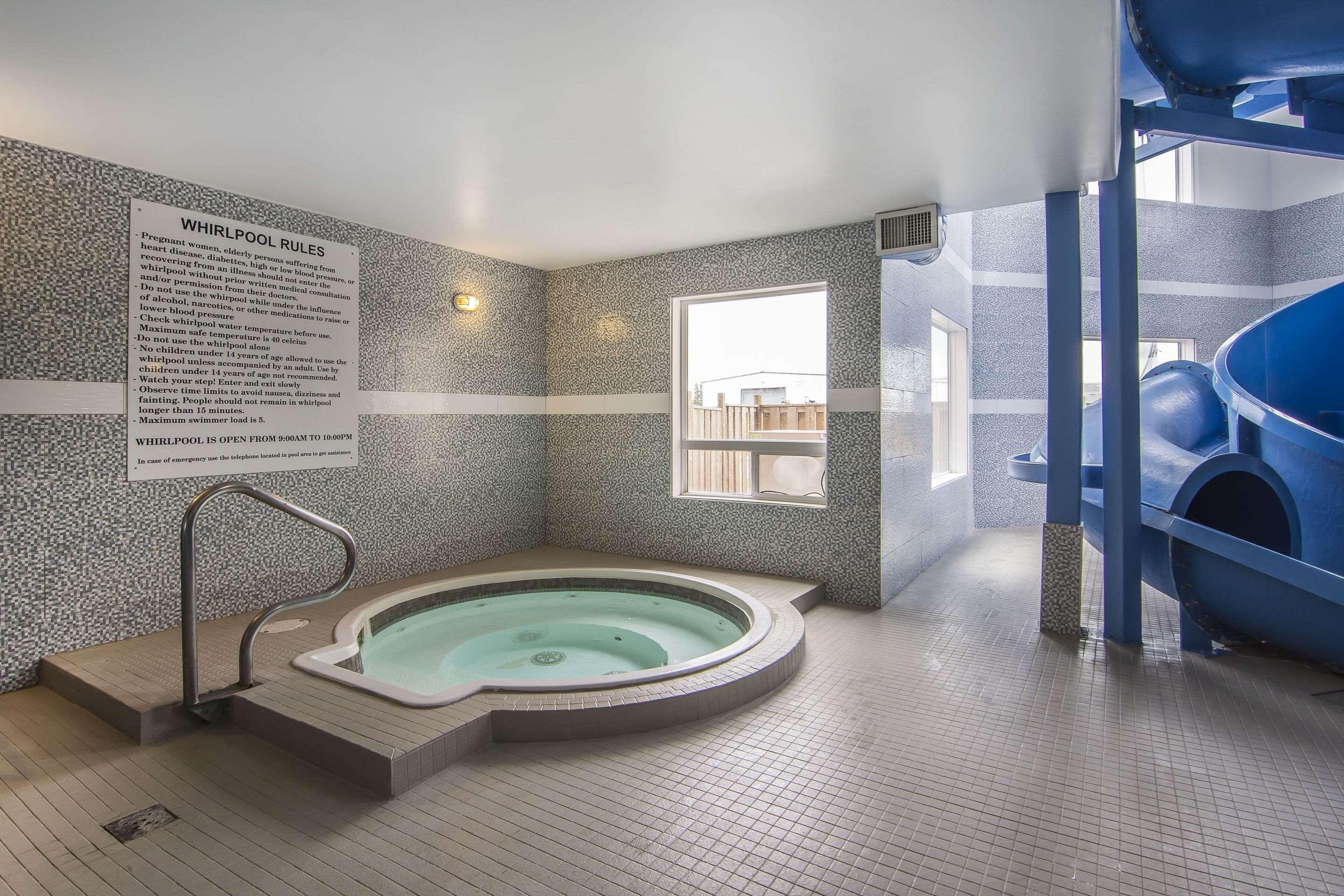 Quality Inn & Suites Йорктон Экстерьер фото