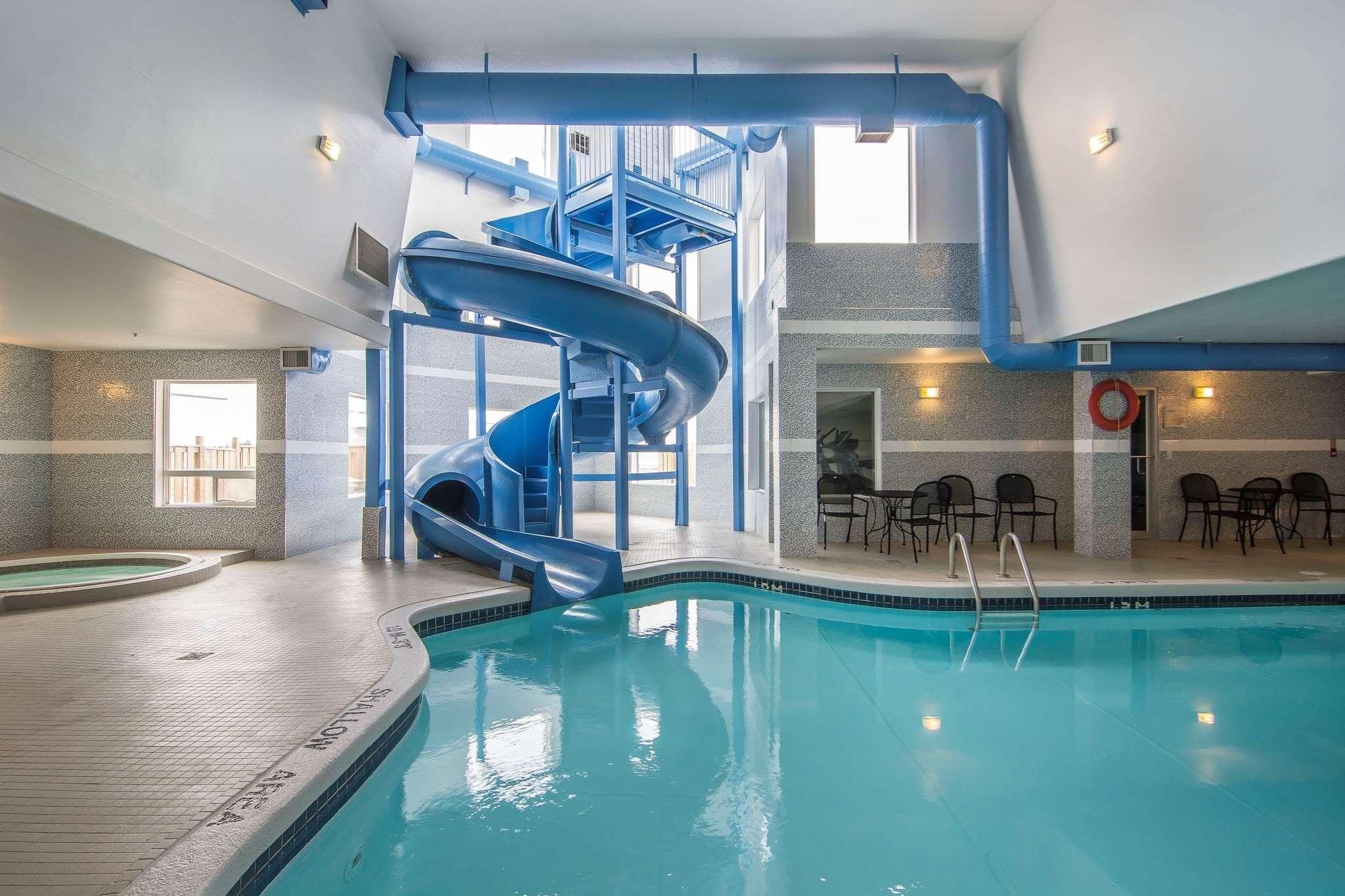 Quality Inn & Suites Йорктон Экстерьер фото