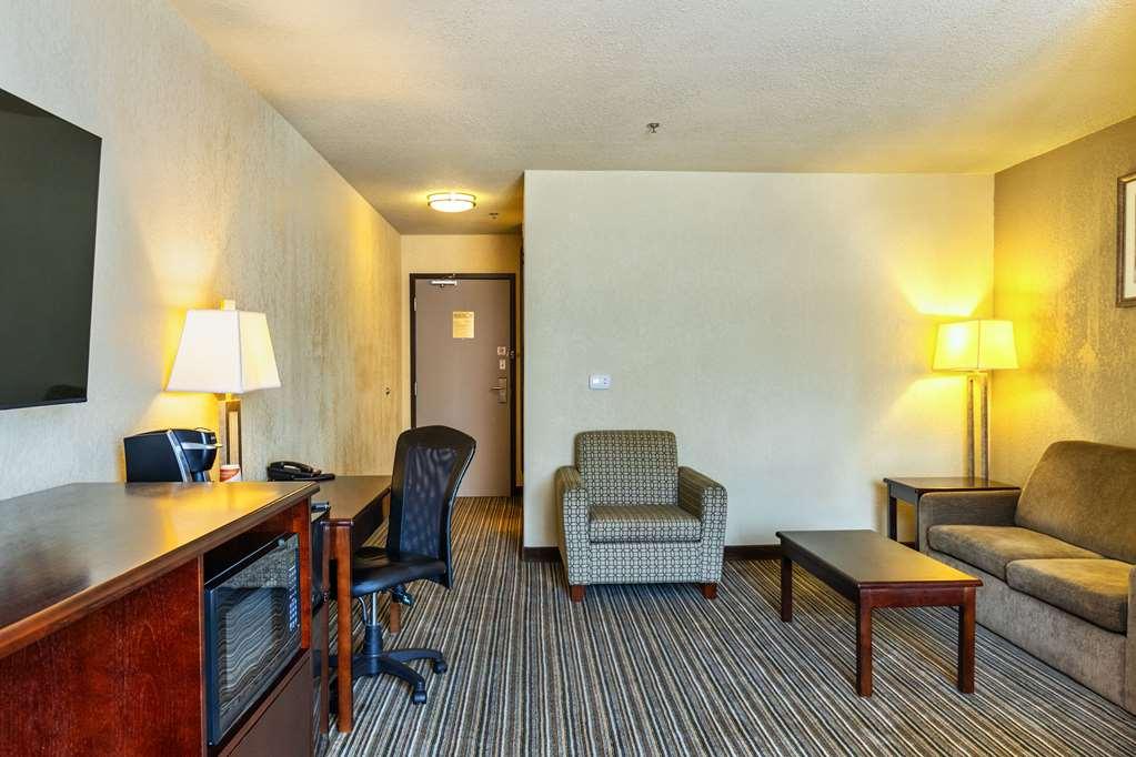 Quality Inn & Suites Йорктон Номер фото